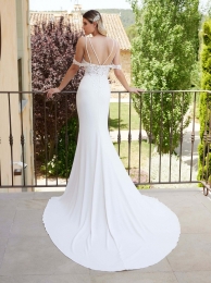 Strakke off-shoulder trouwjurk